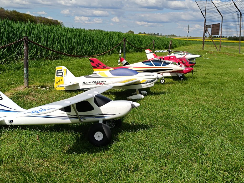 Modellflug Flugverein Flugschule Fliegen lernen Rheinland Köln Bonmn